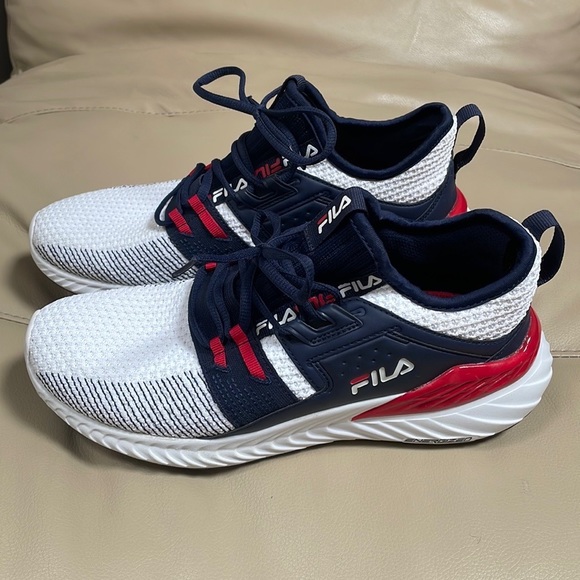 Fila Men’s Size 9 - Picture 4 of 5